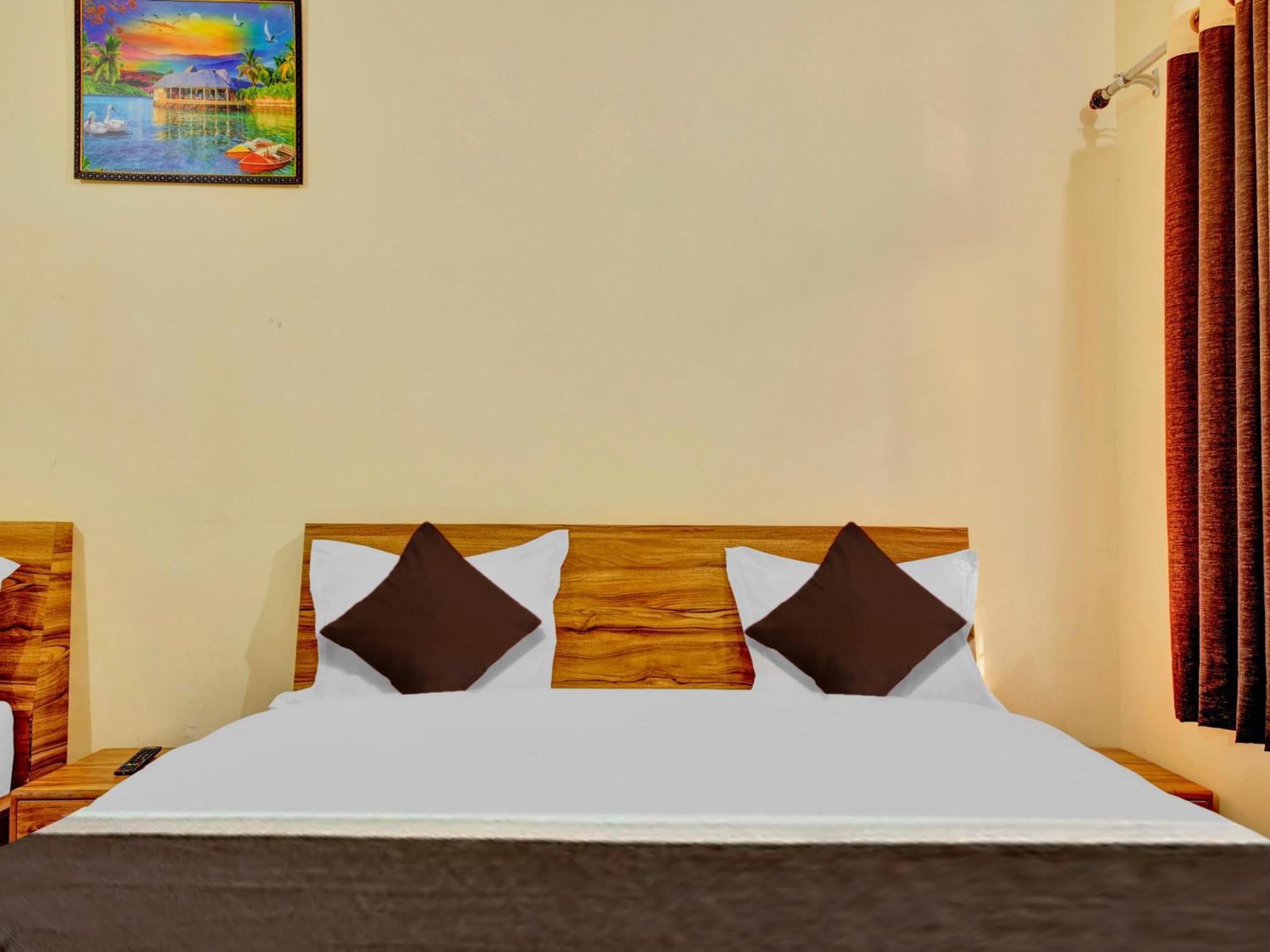 Hotel Kailasha Uttarkashi Exterior photo