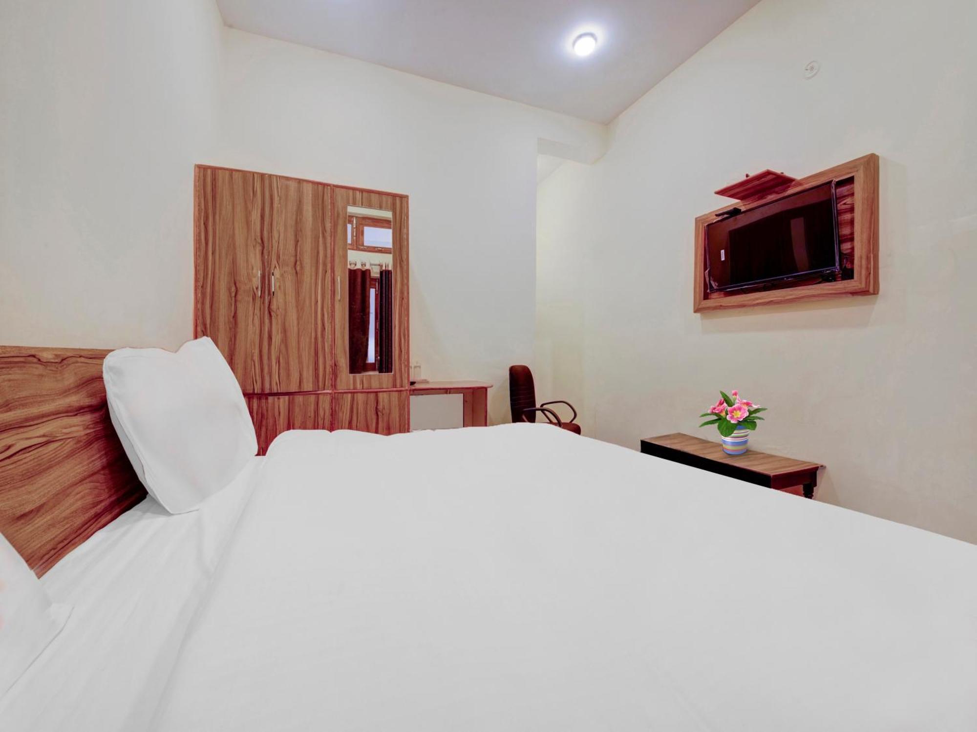 Hotel Kailasha Uttarkashi Exterior photo