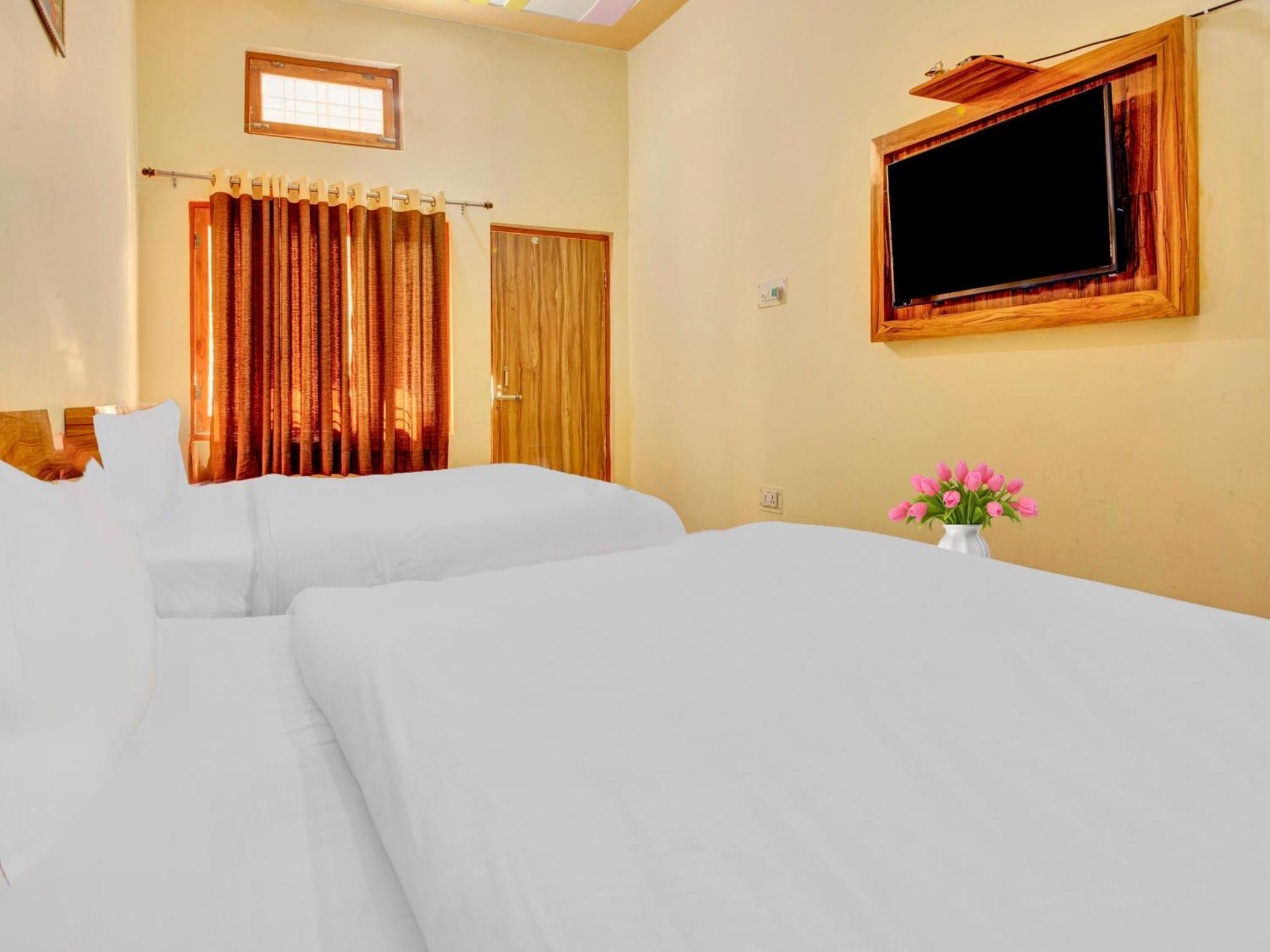 Hotel Kailasha Uttarkashi Exterior photo