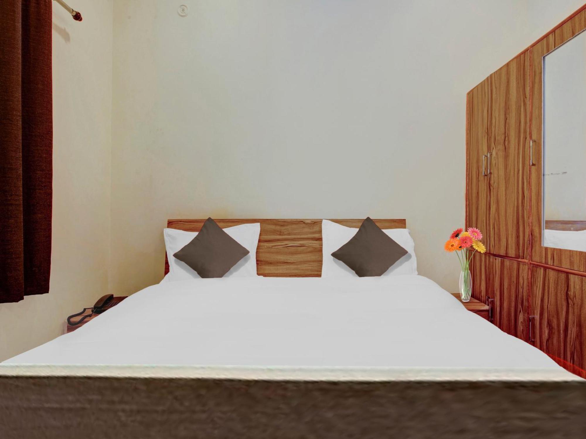 Hotel Kailasha Uttarkashi Exterior photo